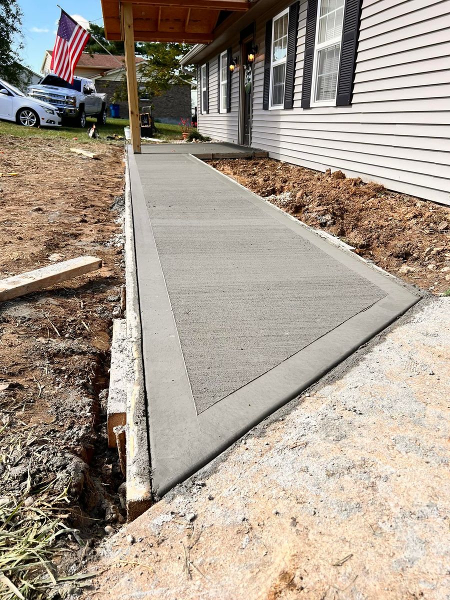 Pad And Driveways for G&R Contracting LLC in Falmouth, KY