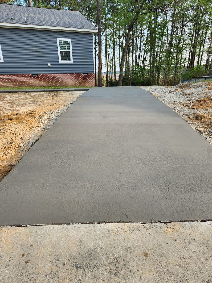 Pavers for Jose's Lawn Care & Tree Service in Williamsburg, VA