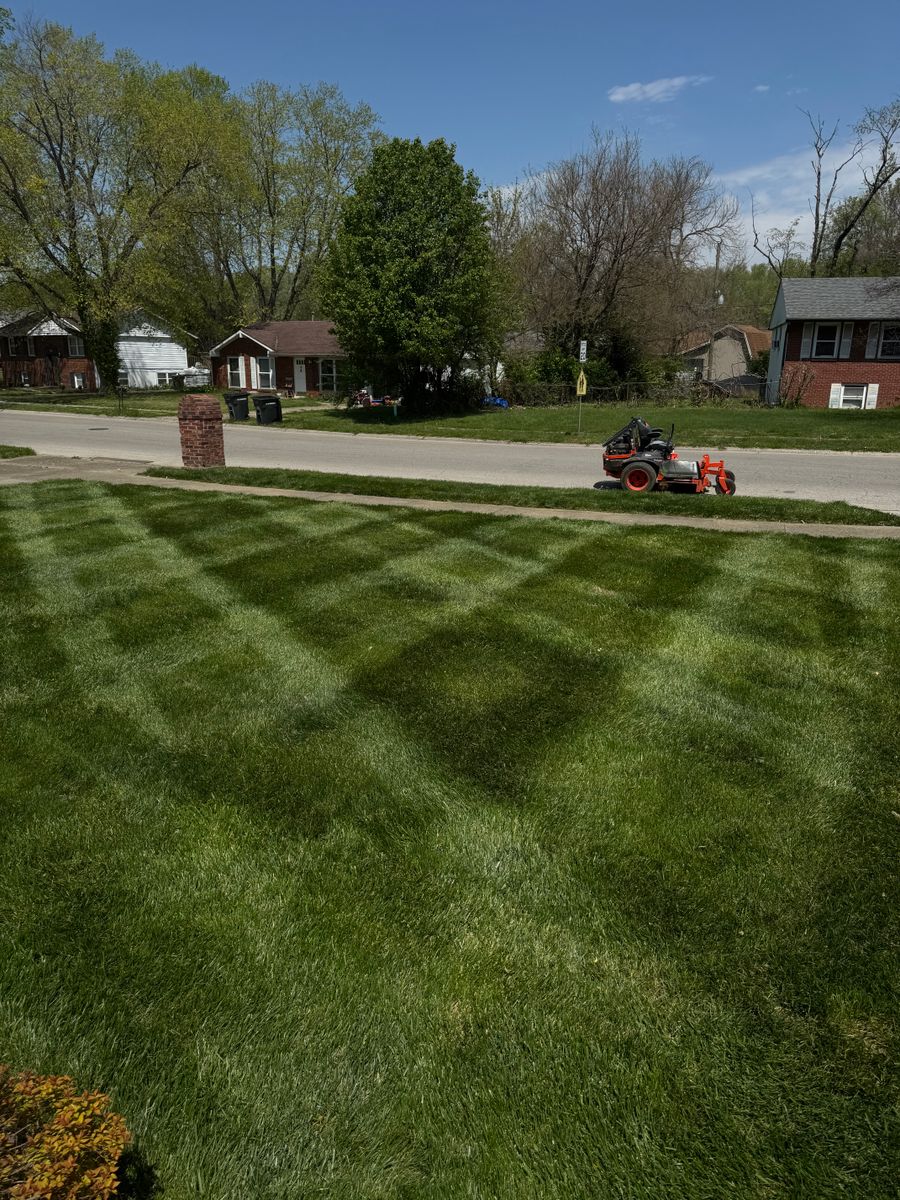 Lawn Maintenance for Nicholson Lawn Care in Jeffersonville, IN