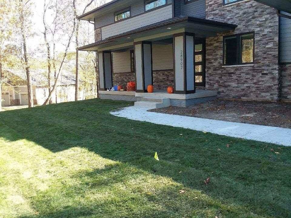 Sodding for Brownstone Grading in Perry, IA