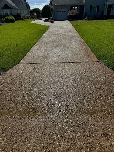 Driveway and Sidewalk Cleaning for Coastline Services  in Chesapeake, VA