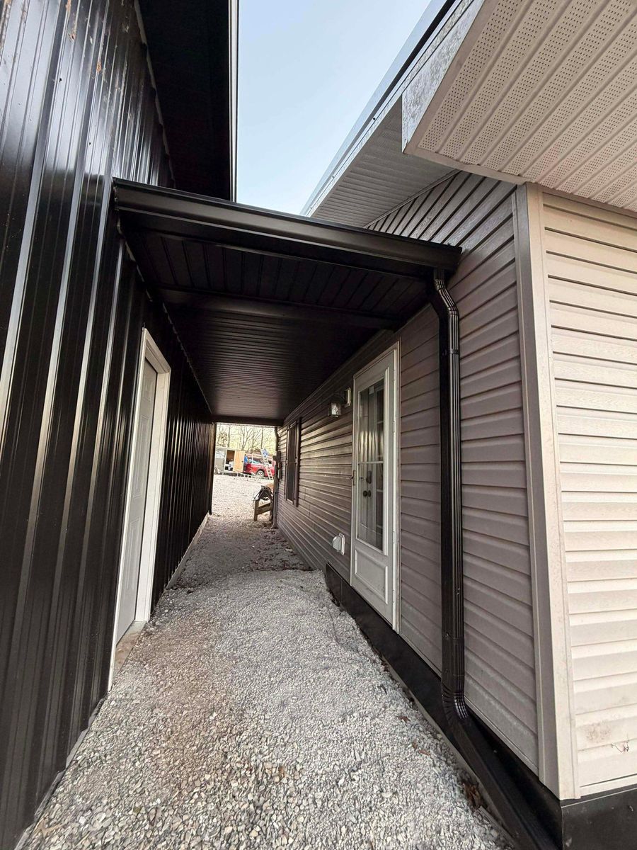 All forms of Siding metal and vynl for KY Gutter Pro & Specialty Roofing Systems in Monticello, KY