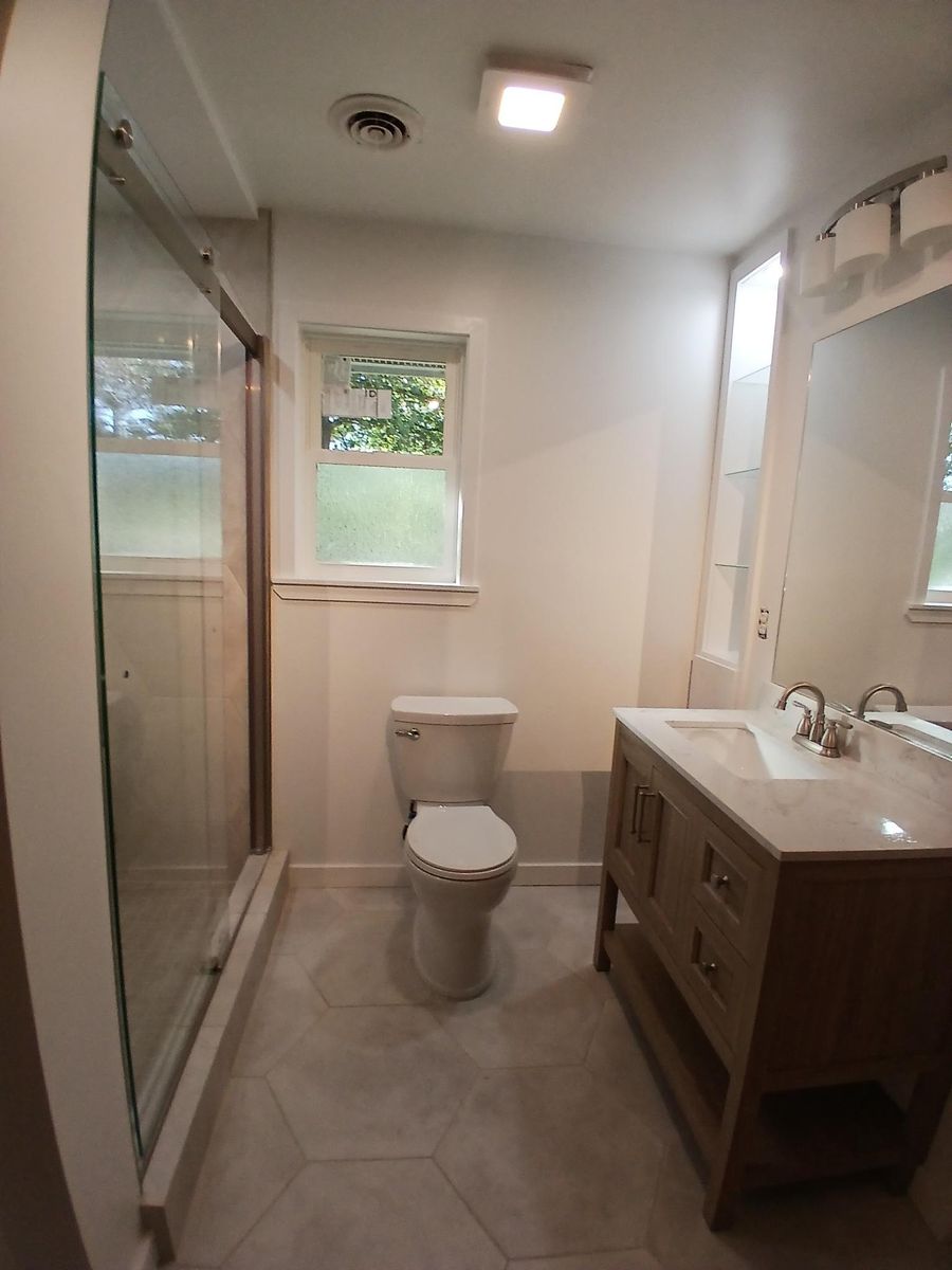 Bathroom Renovation for Dead Tree General Contracting in Carbondale, Illinois