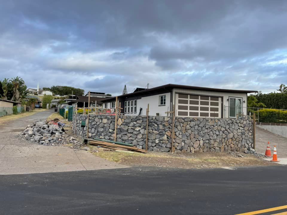 Rock Walls for Savou Landscape & Masonry LLC  in Maui, HI