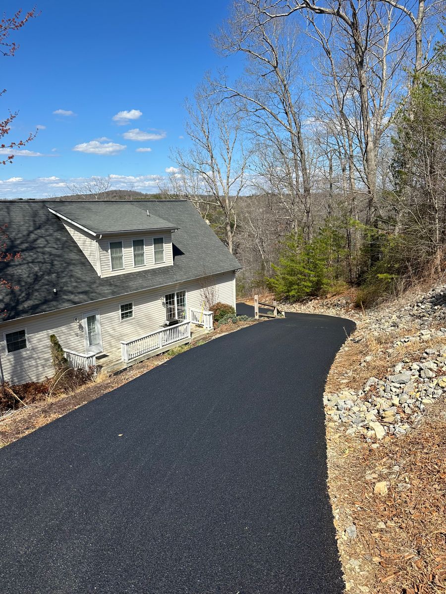 Asphalt Driveways for James R Carter Paving in Roanoke, VA