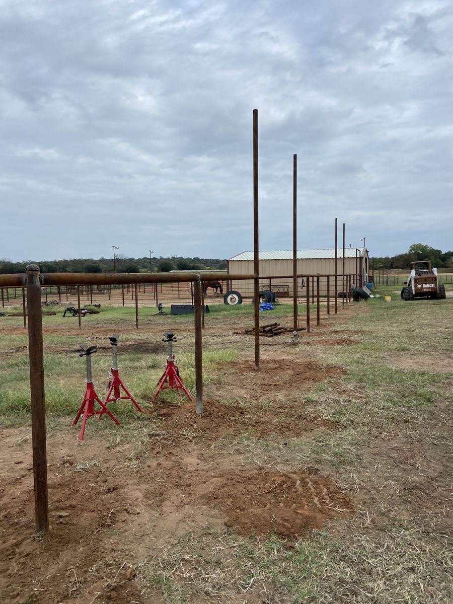 Custom Welding for Rockin L Construction And Welding Services in Bullard, TX