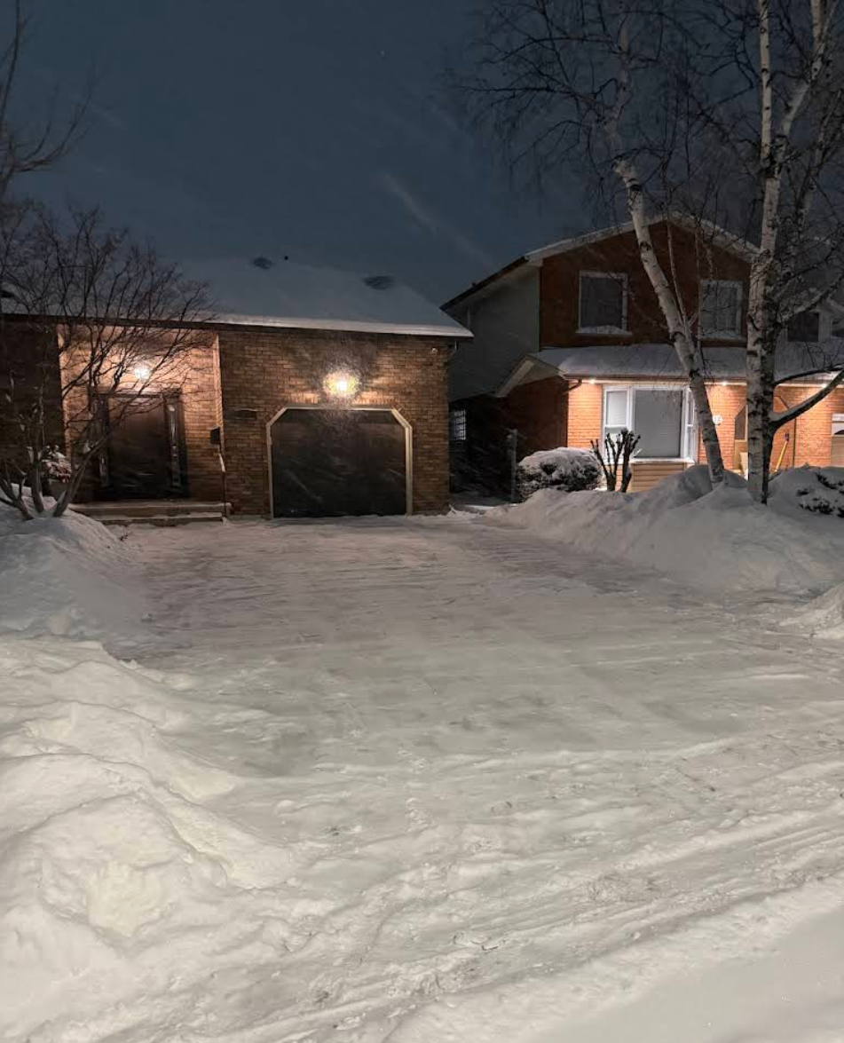 Snow Removal for CMN Exterior Maintenance in Hamilton, ON