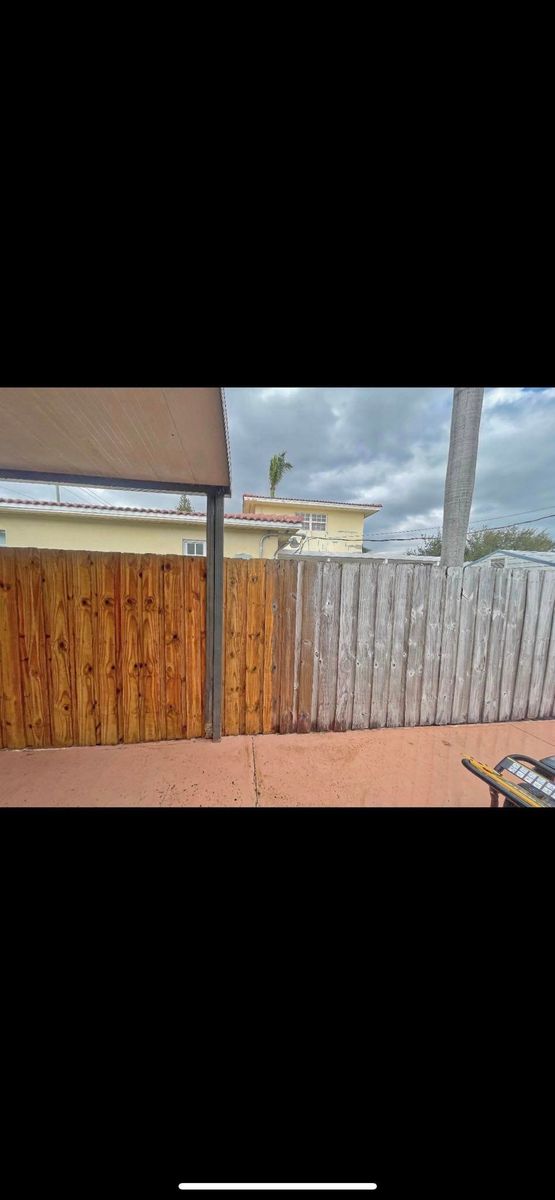 Fence Washing for Fountain Blast Pressure Wash in , 