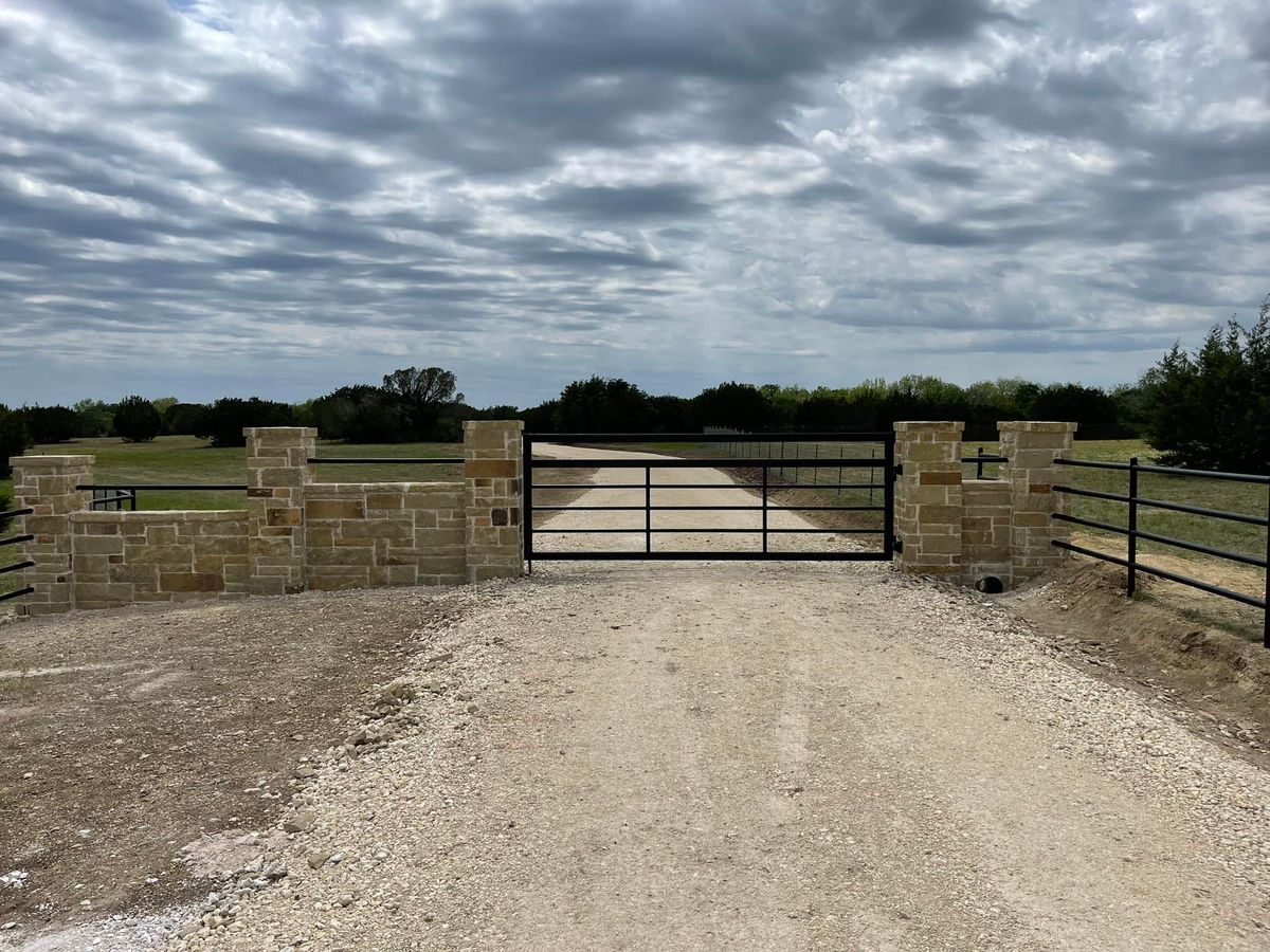 Fencing for Maddog Welding in Stephenville, TX