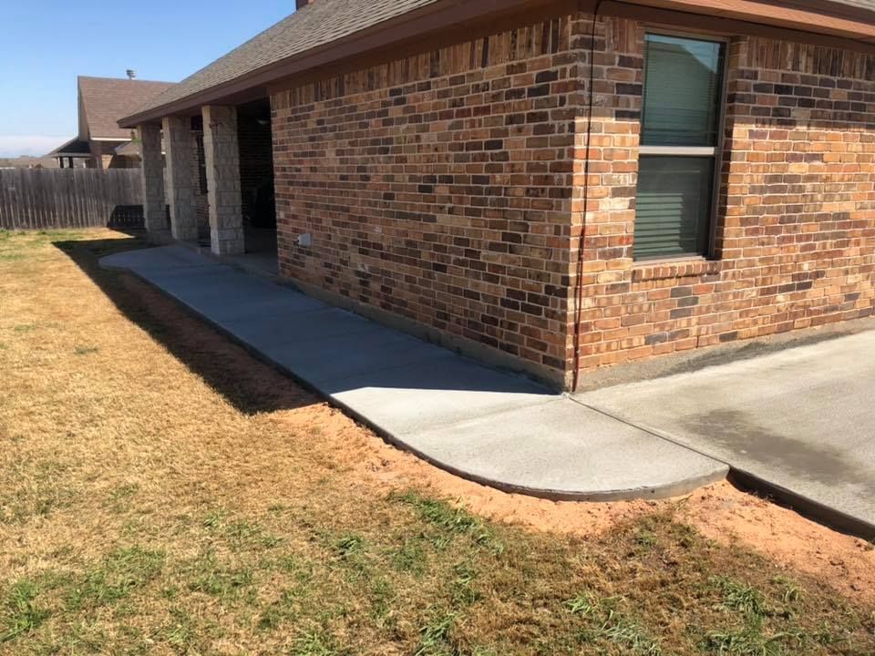 Sidewalk Installation for Ramos Masonry & Concrete Construction LLC in Clyde, TX