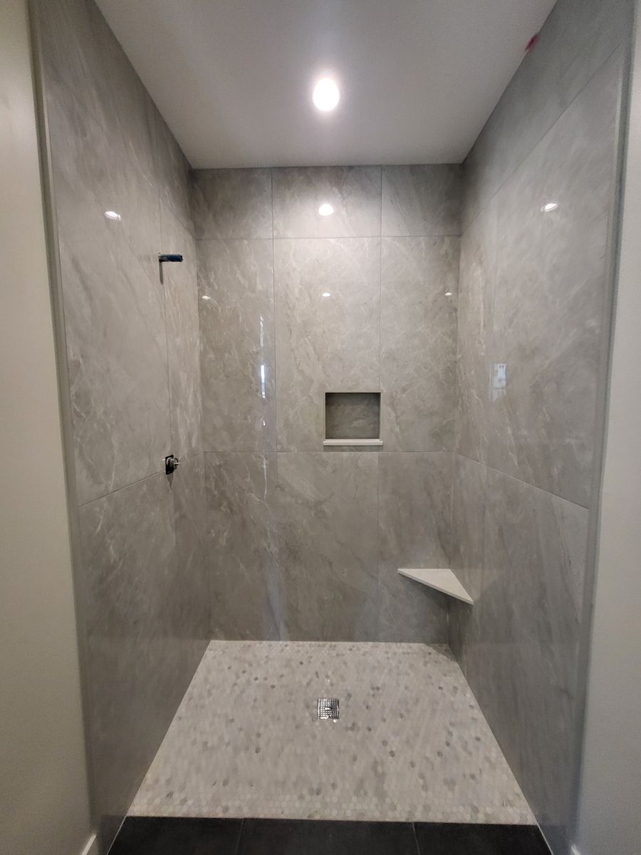 Shower Glass Installs for Maricopa Glass in Phoenix, AZ
