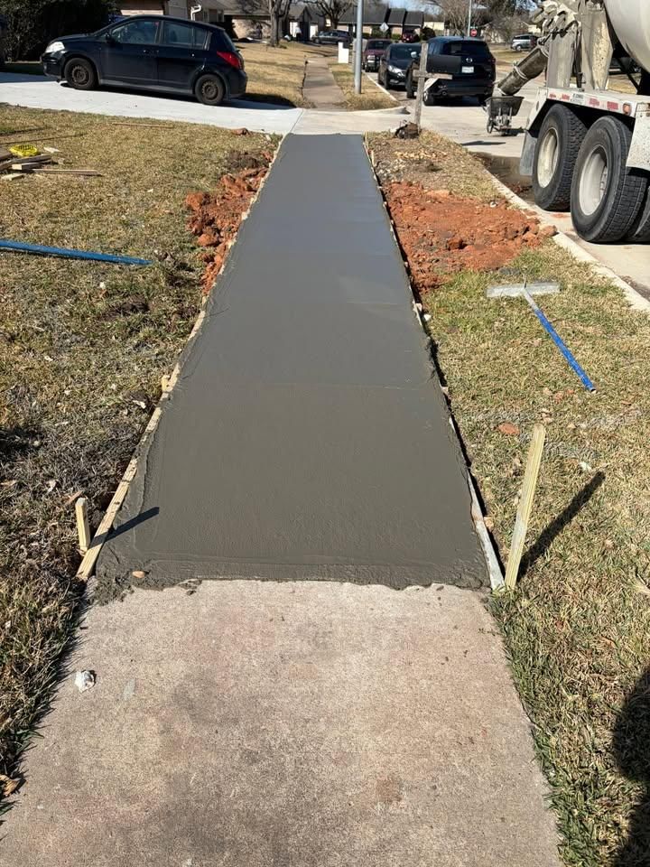 Sidewalk Installation for Triple O Construction in Rosharon, TX