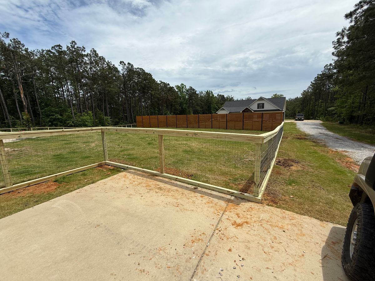 Fence Installation for Pennington Fence Co in Tupelo, MS