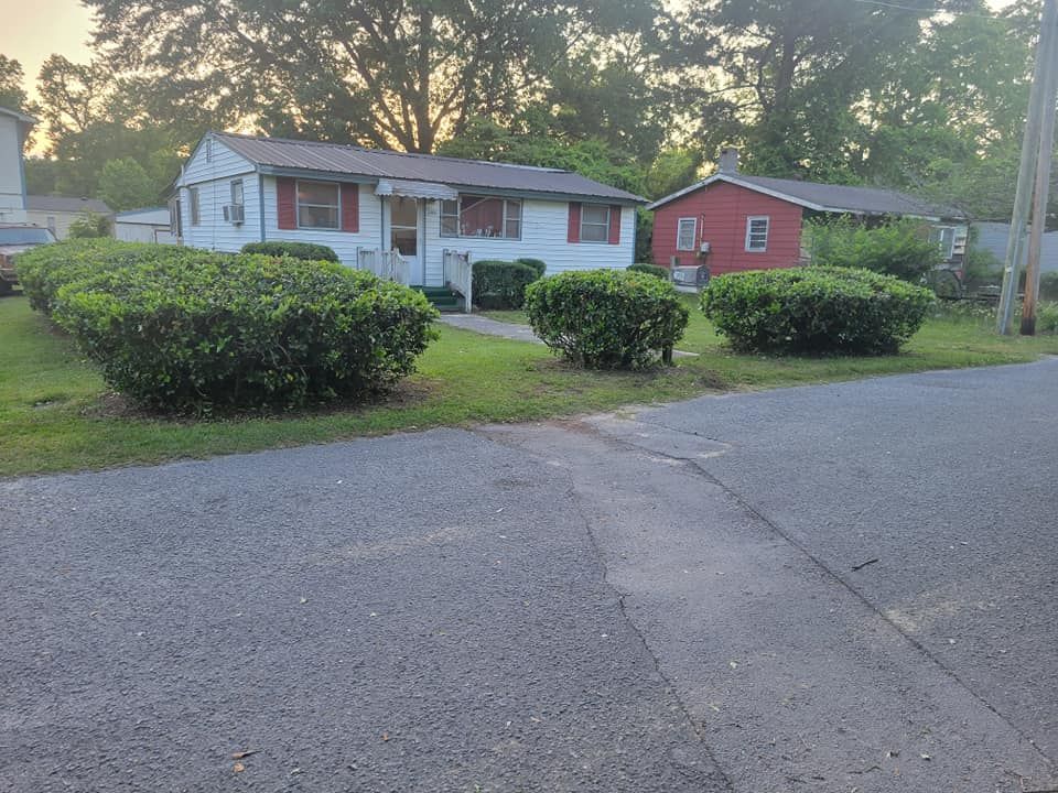 Shrub Trimming for Just Mow and Go Lawn Service in New Bern, NC