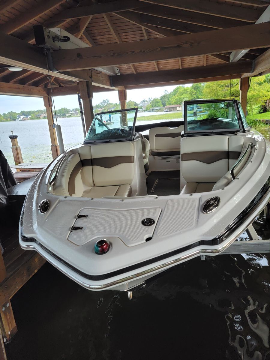 Boat Detail for J&I Luxury Detailing in Polk County, FL