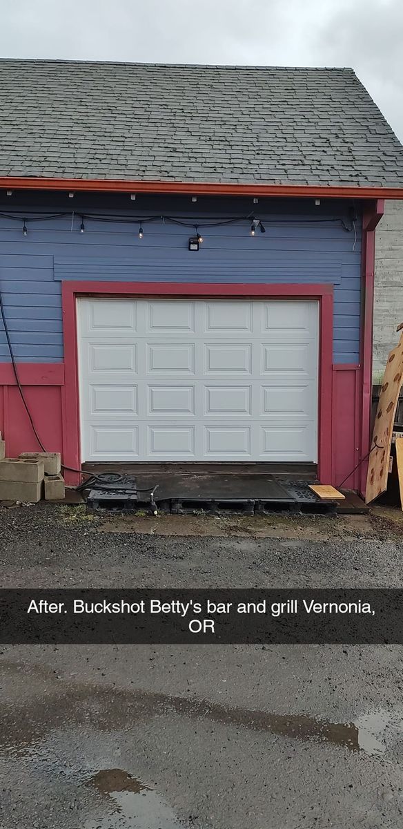 Garage Door Installation for Blaine Tocher Construction LLC in Vernonia, OR