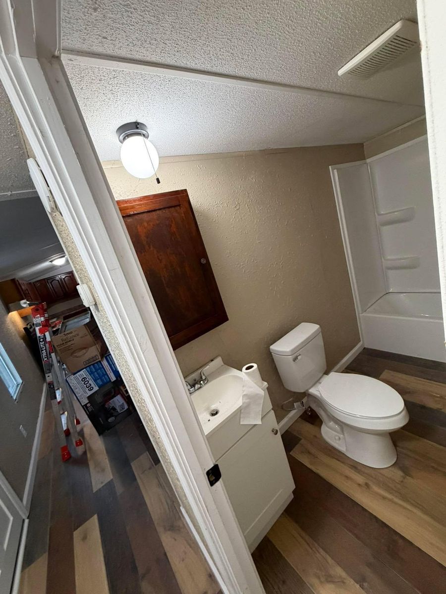 Flooring for Momos Construction in Piney Flats, TN