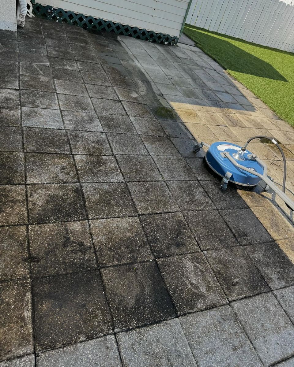 Driveway Washing for Sunshine solutions pressure washing in Sunrise, FL