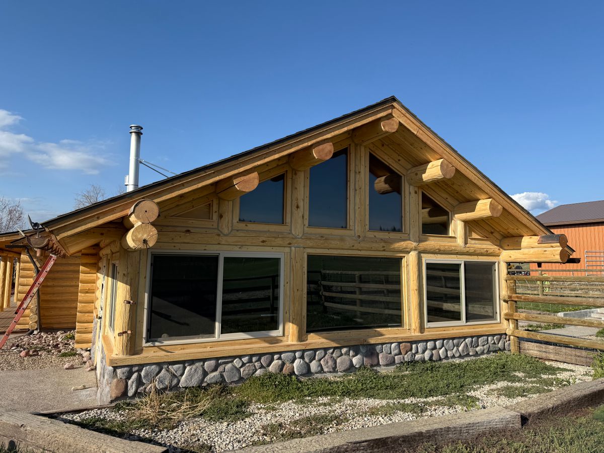 Log replacement and repair. for Wild West Log home specialists in Corvallis, MT