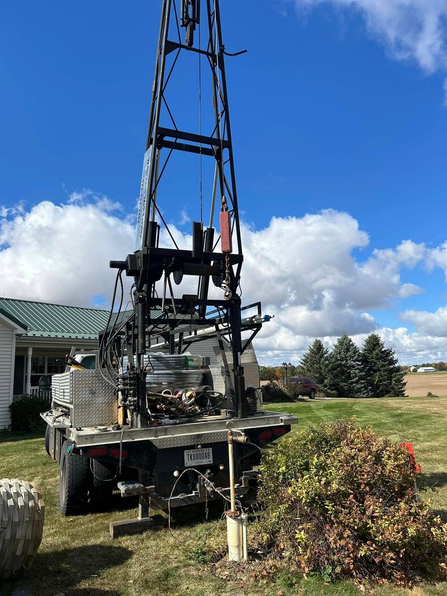 Well Servicing for Mike Wilcoxson Excavating & Well Drilling in Pierceton,  IN