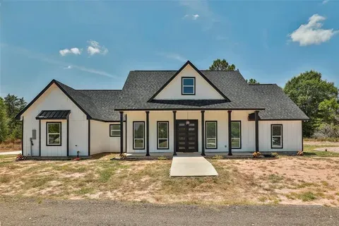 Custom Homes for Alpine Home and Construction in Madisonville, TX