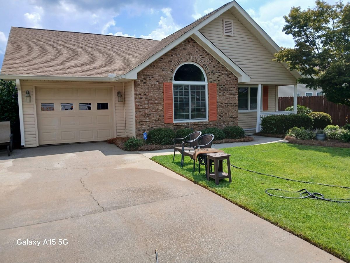 Driveways & Sidewalks for RH Strictly Business Auto Detailing and Pressure Washing in Warner Robins, GA