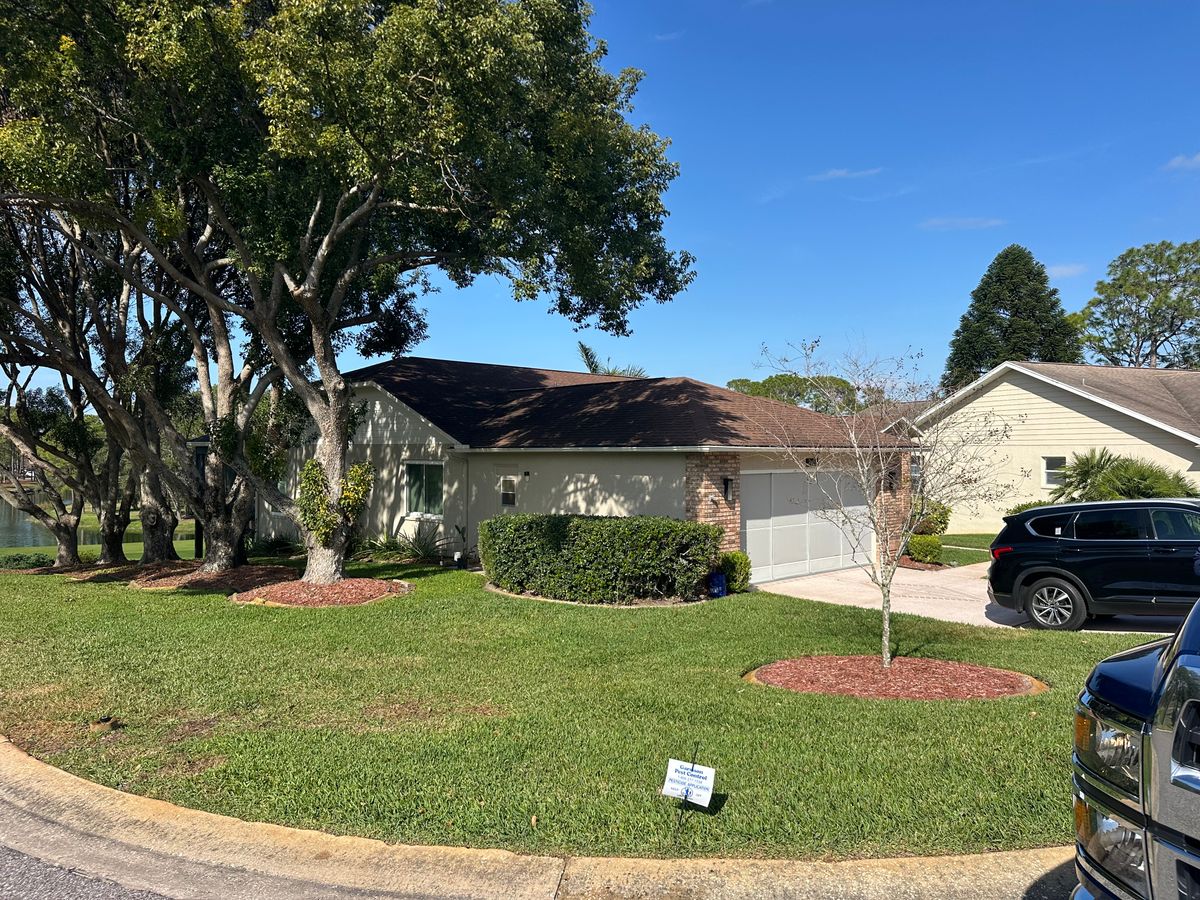 Lawn Spraying for Garrison Pest Control Inc in North Weeki Wachee, FL