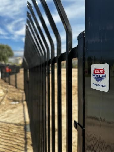 Commercial Fence for Ellis Fence CO in Barstow, CA