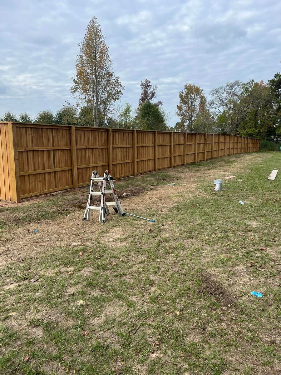 Fence Installation for MNA Construction, LLC in Lufkin, TX