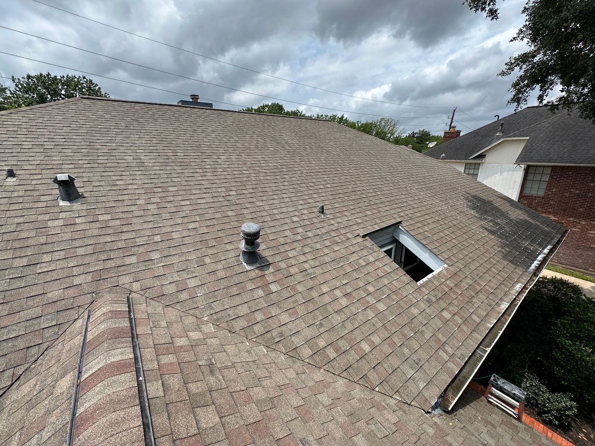 Roof Cleaning for Power Pressure Wash in Houston, TX