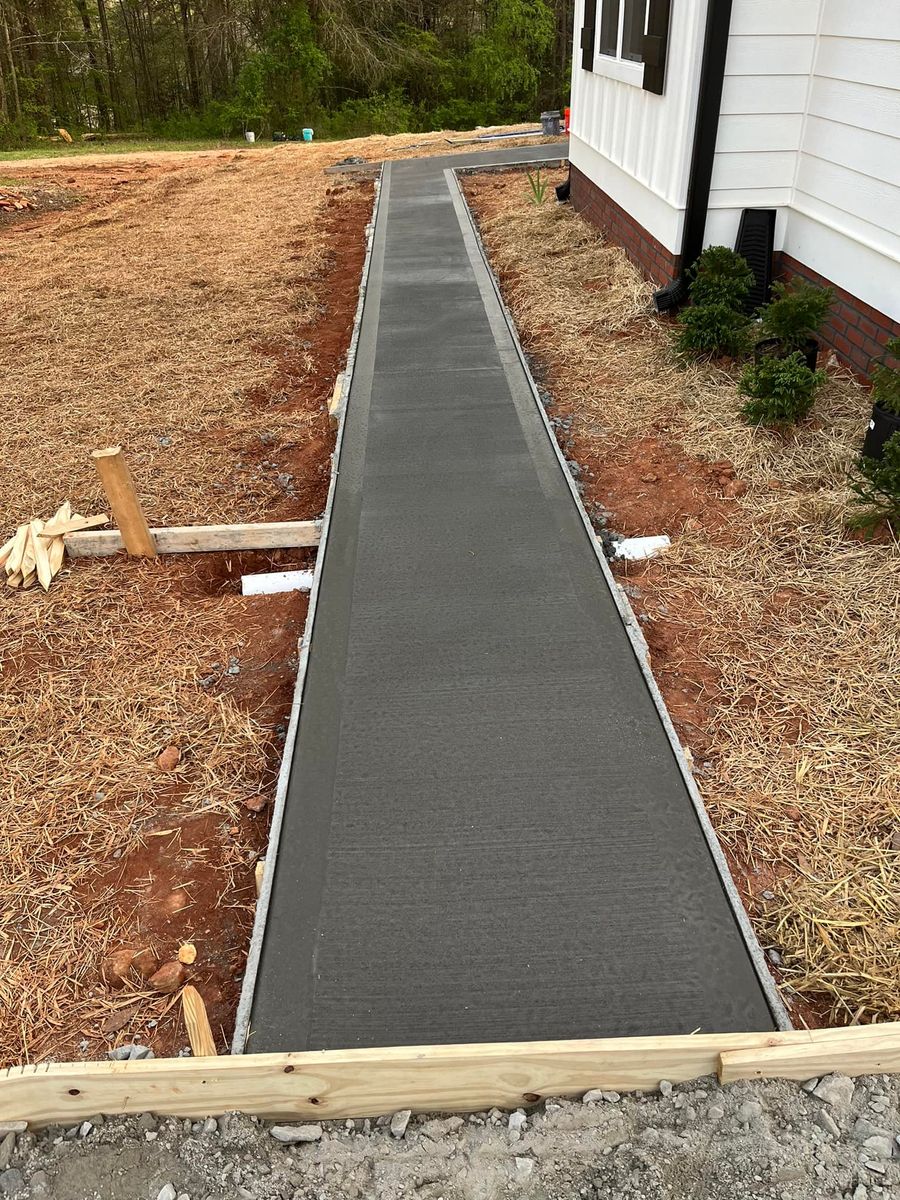 Sidewalk Installation for Finished Solutions Concrete LLC in Elberton, GA