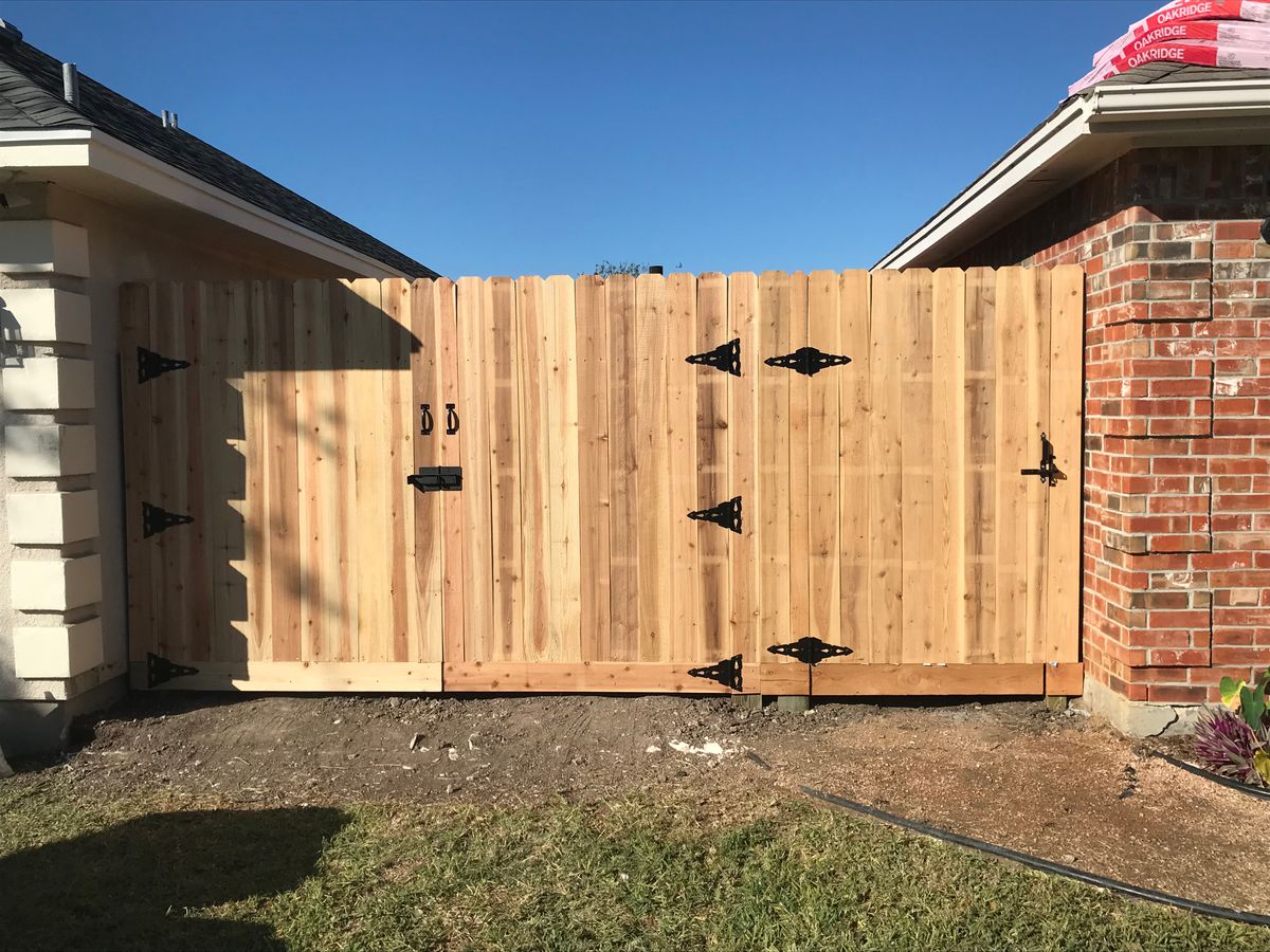 Fencing for Keen Decorative Concrete in Corpus Christi, TX