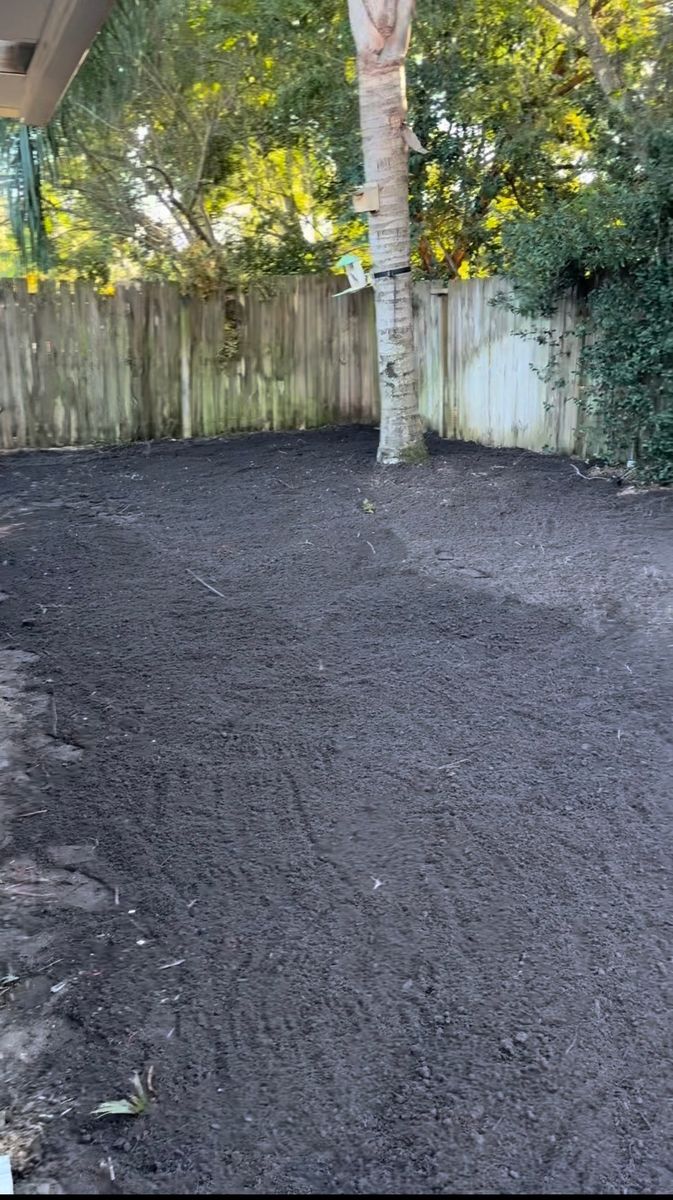 Mulch Installation for Whole 9 Yards Services in Green Cove Springs, FL