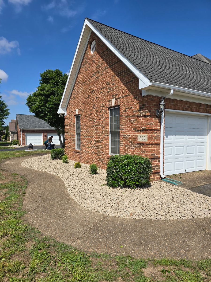 Mulch Installation for Optimum Tree Service And Landscaping in Bowling Green, KY