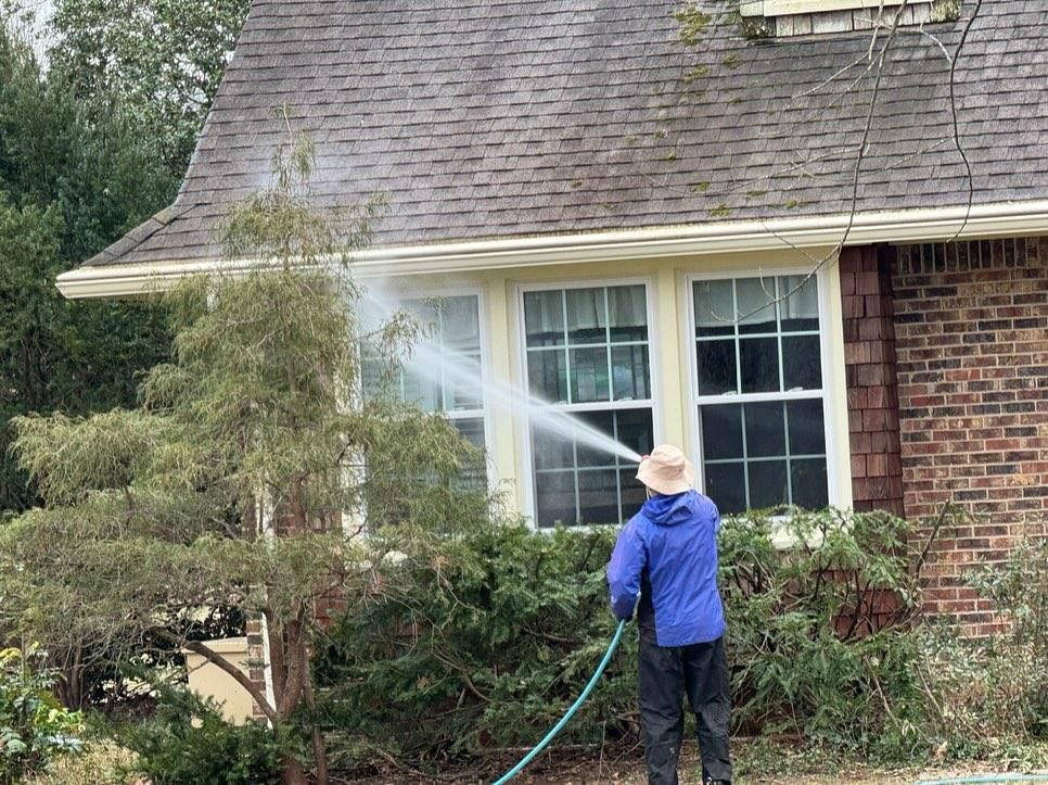 Pressure Washing and Home Softwash for Integrity Home Improvements & Renovations in Columbia, Tennessee