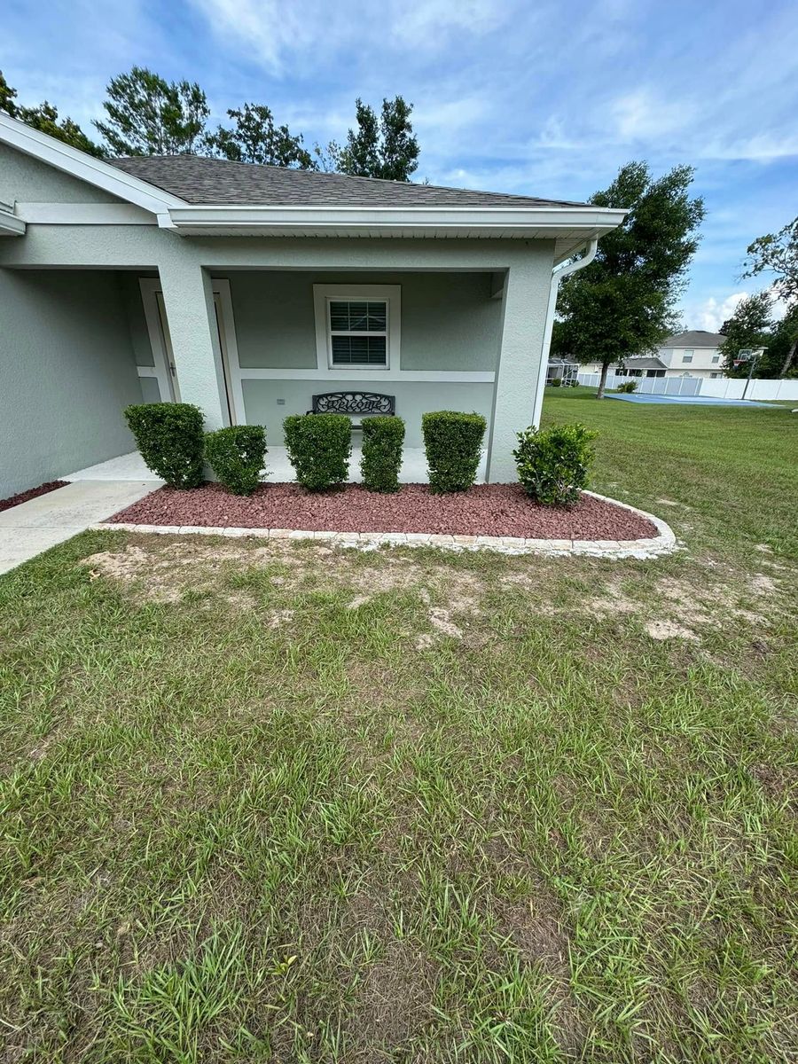 Landscape Boarder for Young's Lawn Services LLC in Ocala, FL