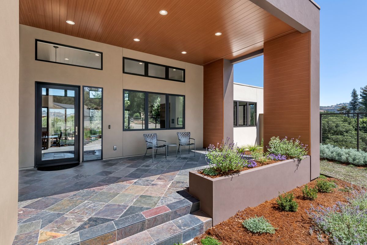 Custom Home Construction for J Segle Construction in Benicia, CA
