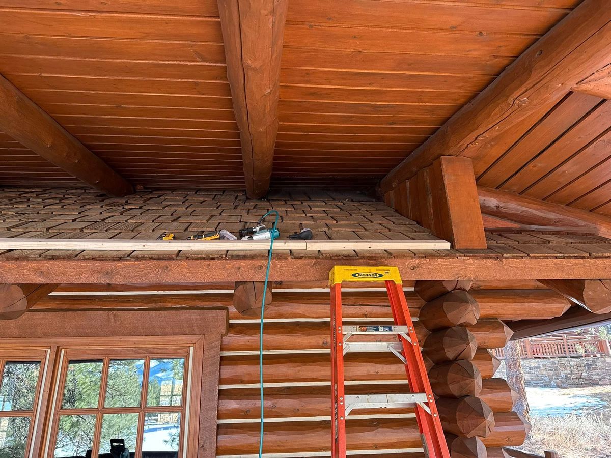 Log replacement and repair. for Wild West Log home specialists in Corvallis, MT