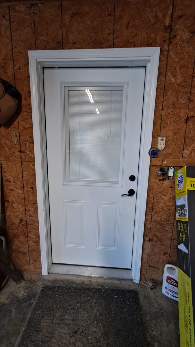 Siding, doors, and windows for Dead Tree General Contracting in Carbondale, Illinois