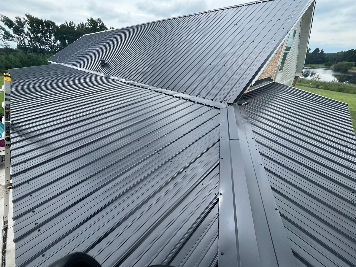 Metal Roofing for Roofing By Eubanks Home Improvements in Bethune, SC