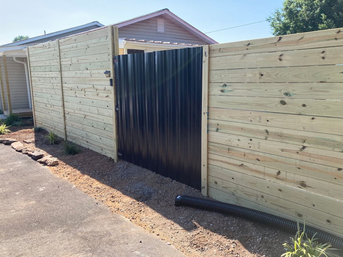 FENCING for Cisco Kid Landscaping Inc. in Lincolnton, NC