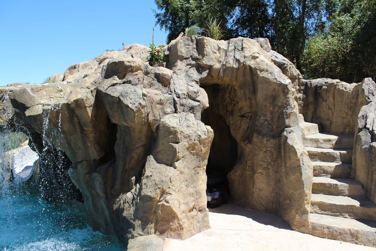 Pool Remodels for Texas Curb N Borders in Houston, TX