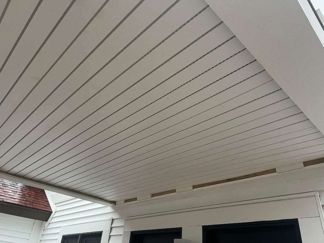 Exterior Painting for Deluxe New World Painting Company  in Cheboygan, MI