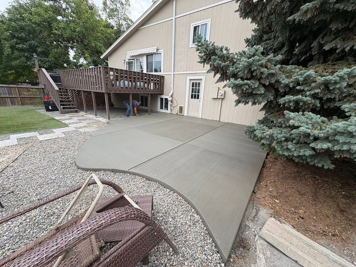 Driveway Construction for P.R Divine Concrete in Denver, CO