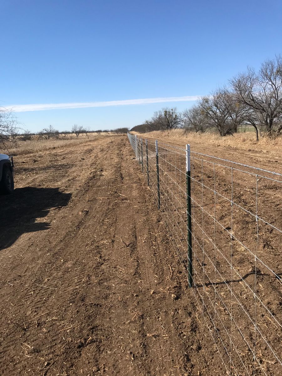Livestock Fencing for 5-7 Fencing & Construction in Madisonville, TX