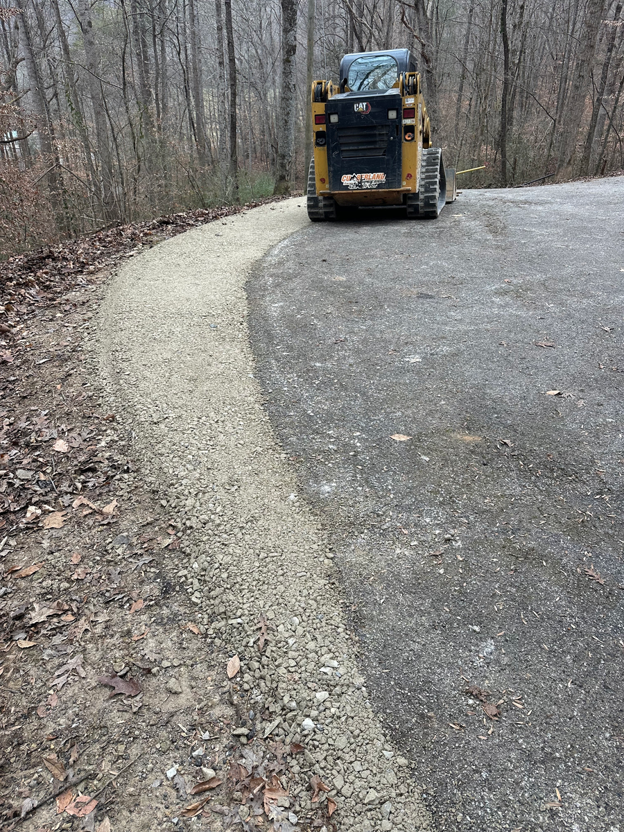 Asphalt Paving for Metzler Paving and Sealcoating LLC in Jacksboro, TN