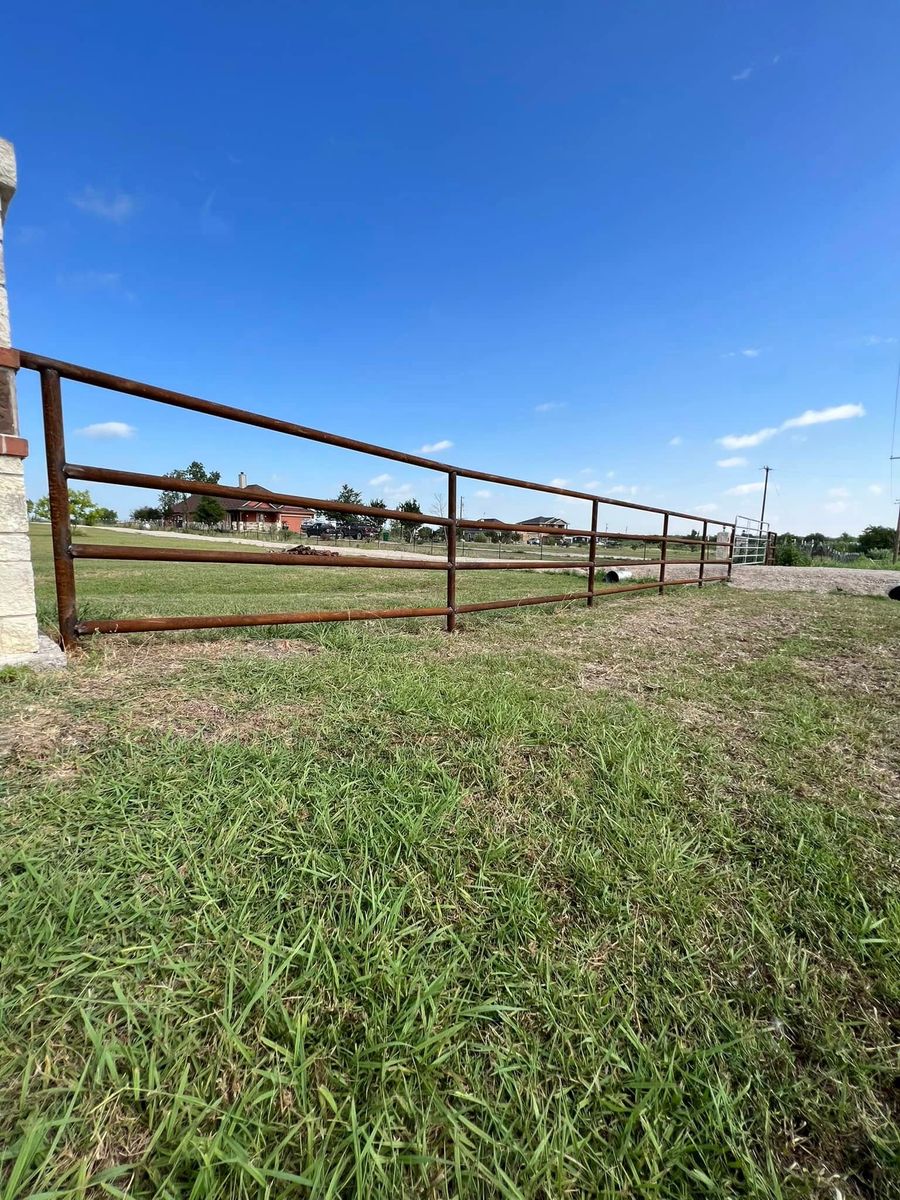 Gate Installation and Repair for Chavez Welding & Fencing in Manor, TX