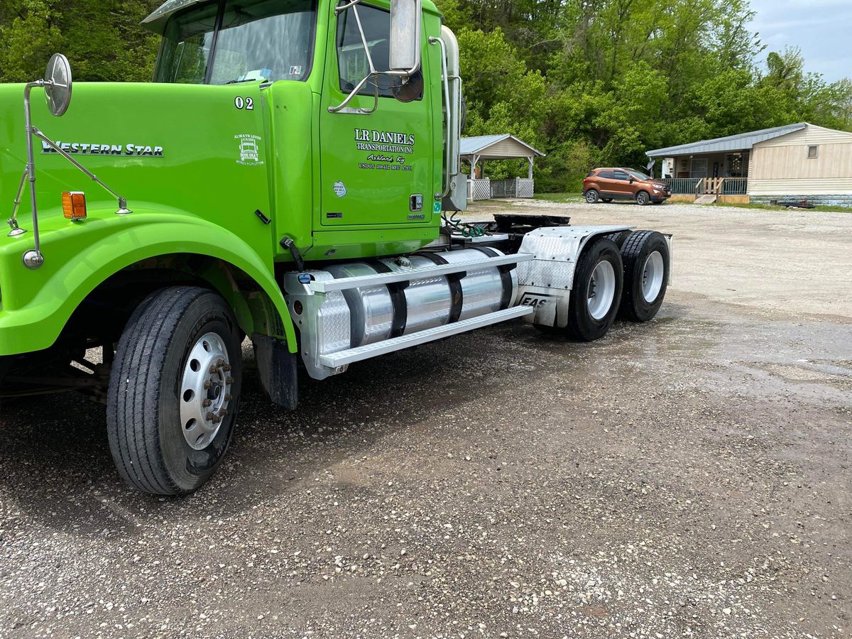 Fleet and Truck Washing for 5 Star Hot Wash Services in Ashland, KY