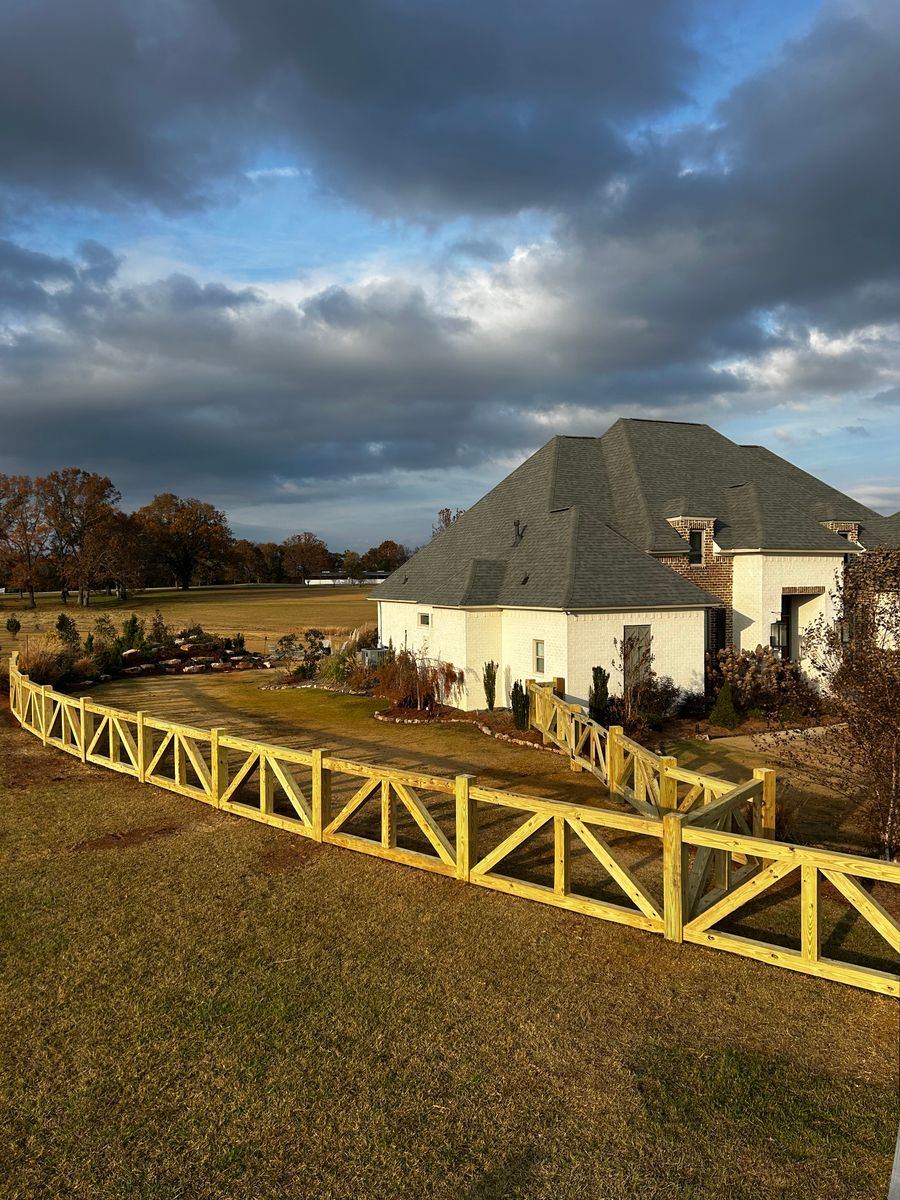 Fencing for Simmons Construction in Starkville, MS
