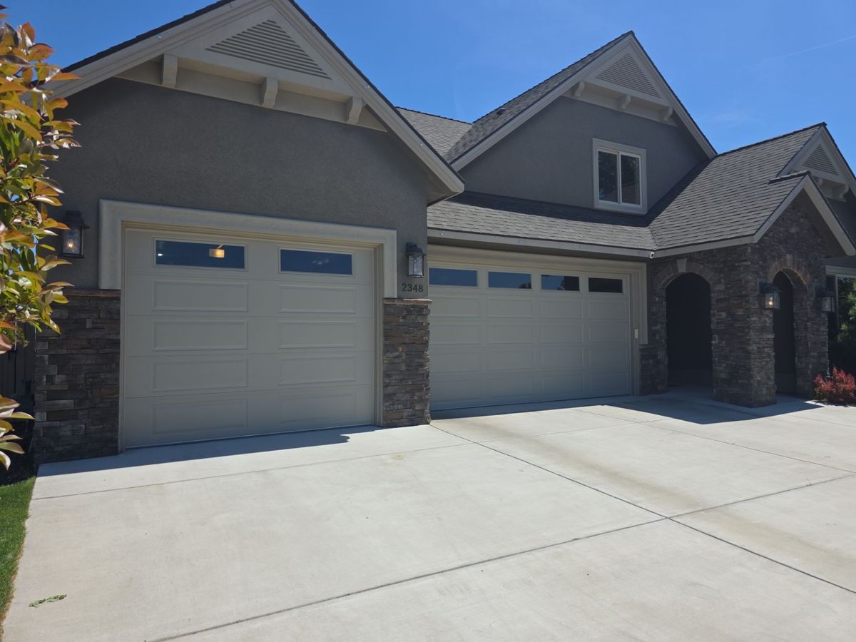 Garage Door Installation and Repair for Osborn Construction & Design in Grandview, WA